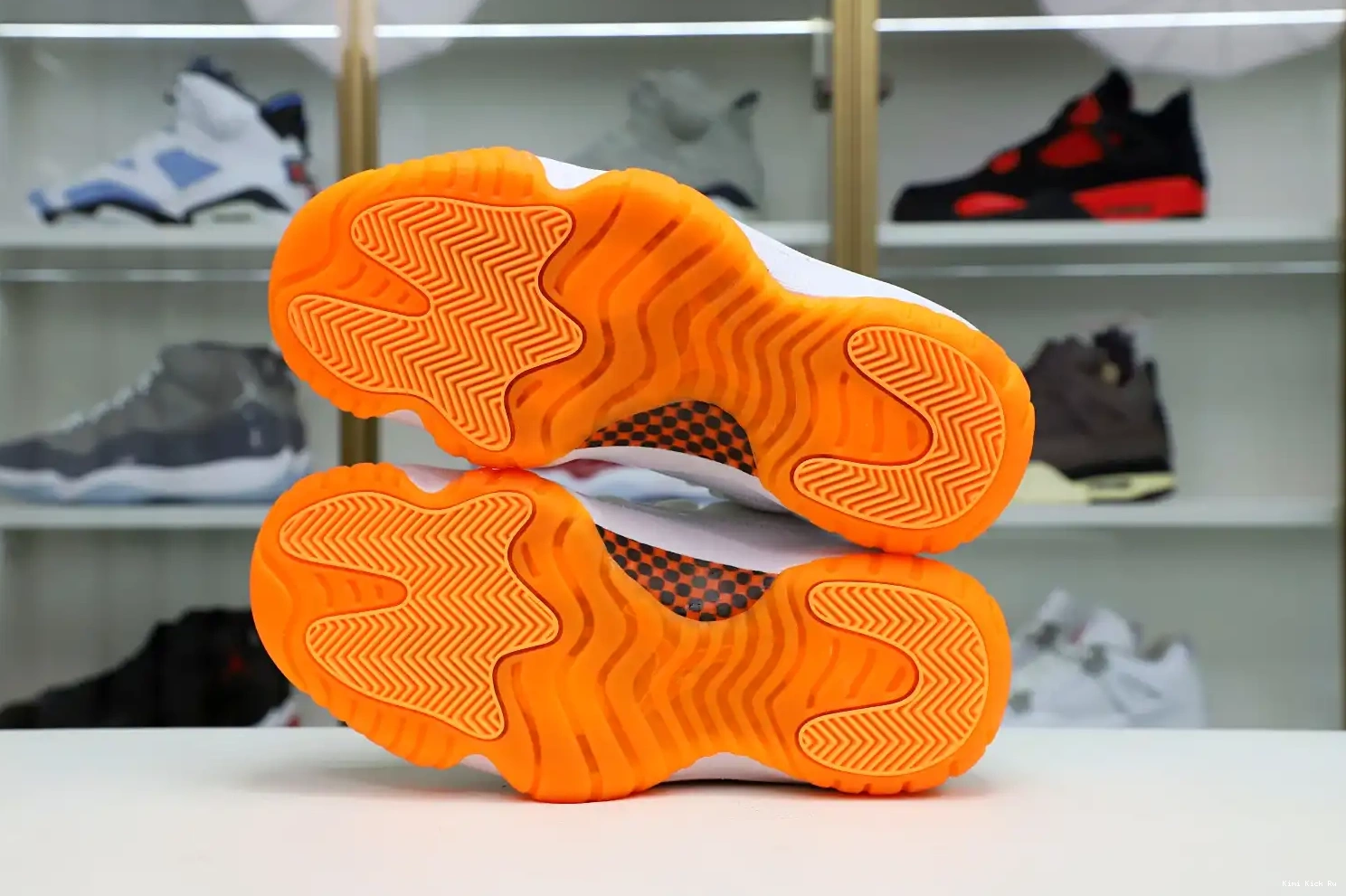 CITRUS' Kimikick RETRO 11 AIR 'BRIGHT LOW JORDAN WMNS 0813